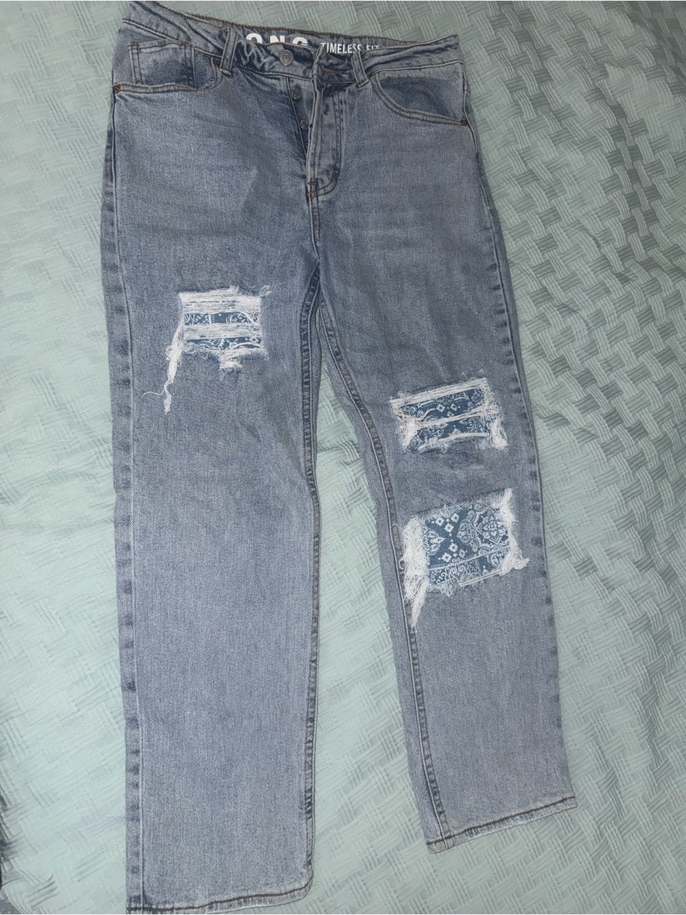 BONGO Light Blue Cropped Straight Jeans with Bandana Patch Distressing